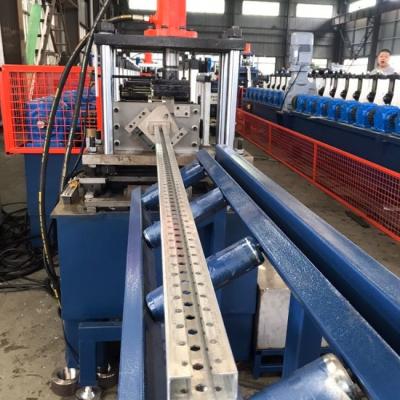 Cina Galvanizzata massimizzare spazio di stoccaggio di stoccaggio Rack Roll Forming Machine alte prestazioni in vendita