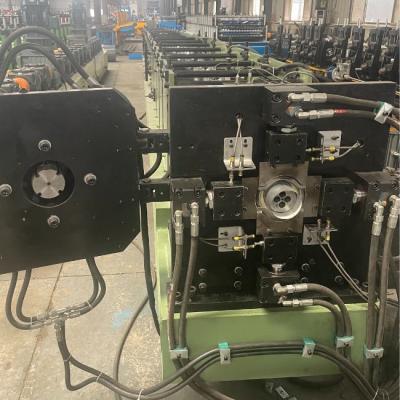 China Stalen ronde regengot vormmachine waterpijp aluminium rollen vormmachine Te koop