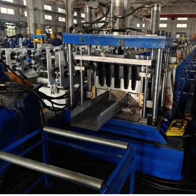 China Máquina de moldear la línea de la bandeja de cable galvanizado de bobina con sistema de control PLC en venta