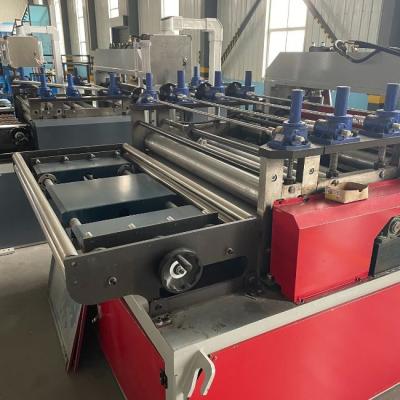 China Metalen rechtmachine 600 mm-1600 mm Staalplaat gelijkmachine PLC-besturing Te koop