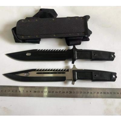 China Non-variable multi-function hunting knife with gut saw fixed blade combat knife 95034 for sale