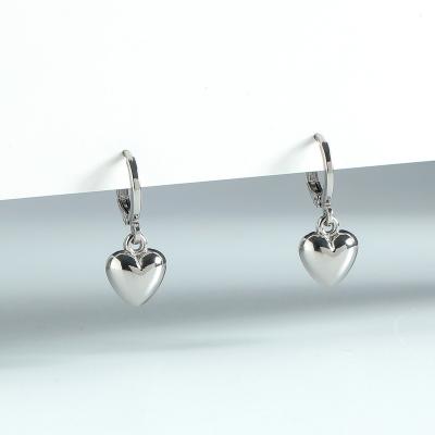 China Custom Peach Trendy Fashion Heart Circle Stainless Steel Cuff Earrings Silver Plated Small Heart Earrings For Women for sale