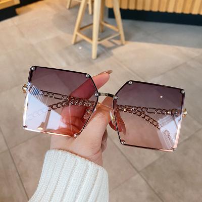 China High Quality Luxury Women Fit Big Oversized Shades Chains Designer Sunglasses for sale