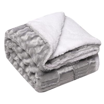 China Premium Quality Folded Thick Coral Fleece Sherpa Blanket Cheap Price for sale