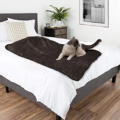 China Waterproof Sherpa Fluffy Pet Dog Waterproof Fleece Blanket Cat Blanket for sale