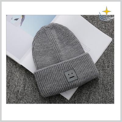 China JOINT Fashion Wholesale Women Knit Hat / Cute Winter Hats Cap For Women for sale