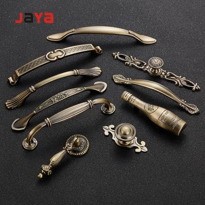 China Furniture Handle Modern Antique Handle Wardrobe Kitchen Bronze European Zinc Alloy Handle for sale