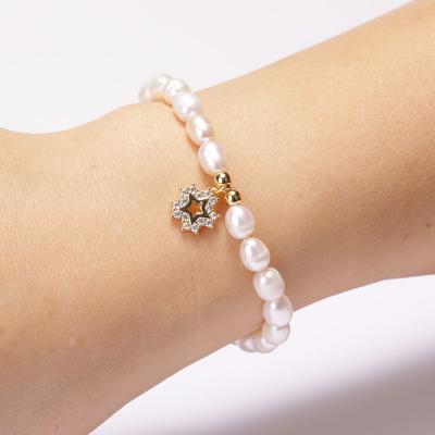 China BOHEMIA Fashion Charm Bracelet Women Girls Jewelry High Quality Beaded Tasty Pearl Elastic Bracelet for sale