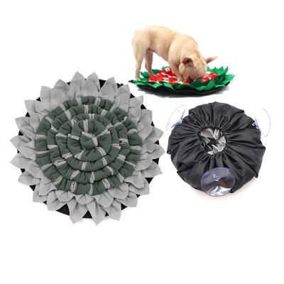 China 2021 Wholesale Reusable Pet Fleece Washable Stocked Play Dogs Nosework Feeding Mat Training Pad for sale