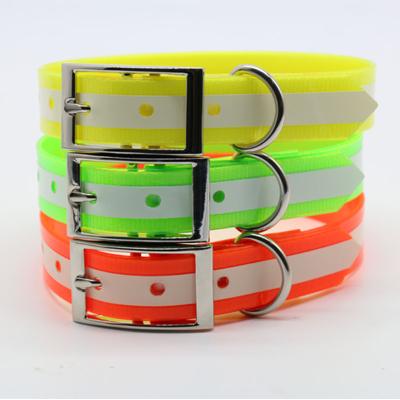 China Fluo TPU DETACHED Green Luminous Glowing Dog Collars for Pets and Hunting Dogs Supplies for sale