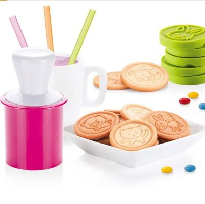 China Viable Silicone Biscuit Tools Biscuit Kitchen Cutter Baking Tools with 6 Stamps for sale