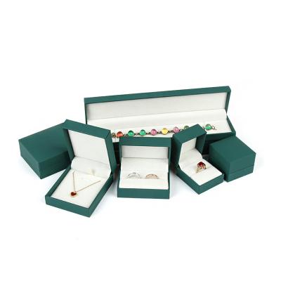 China Newest Wholesale Custom Logo Paper Jewelry Box Earring Bracelet Necklace Ring Box Jewelry Packaging Box for sale