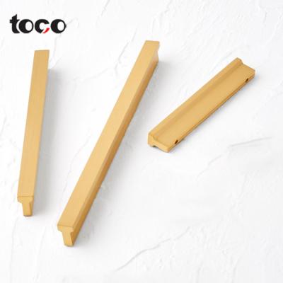 Cina TOCO New Design Brass t Pull Handle Handles for Cabinets Kitchen Handles for Drawers of Aluminum in vendita