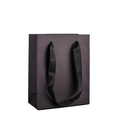 China Recycled Materials Like Famous Brand Fashion Beautiful Brand Jewelry Gift Luxury Cheap Black Premium Jewelry Packaging Paper Bag for sale