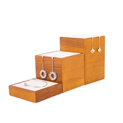 China Wholesale Personalized Attractive Cheap Wooden Modern Luxury Showcase Earring Jewelry Fashion Jewelry Wooden Box Wooden Display Box for sale