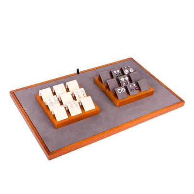 China Fashion Cheap Luxury Wooden Pallet Pattern Earrings Rack Jewelry Display Attractive Brown White Wooden Shelving Workmanship for sale