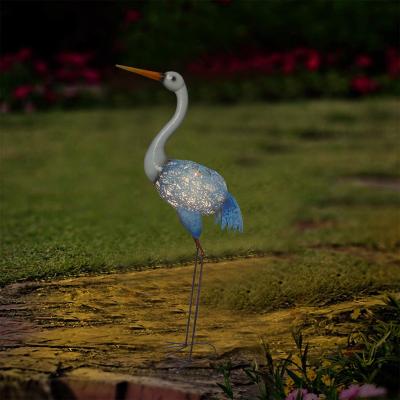 China Solar Waterproof Yard Art Standing Solar Metal Crane Bird Crane Sculpture Garden Crane Metal Statues Sculpt for sale