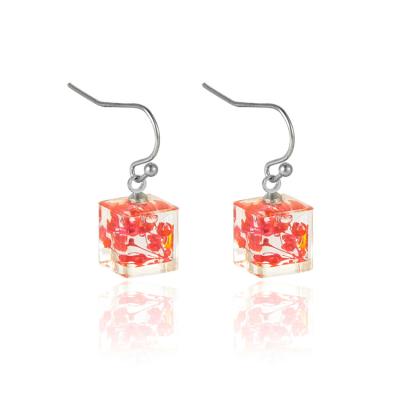 China Beautiful Flower Trendy Wholesale Fashionable Creative Design Resin Earring Resin Earring For Woman for sale