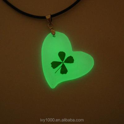 China Charm Fashionable Transparent Heart Resin Leaf Clover Green Noctilucence Pendants Four for sale