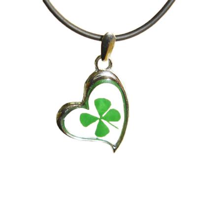 China CLASSIC New Arrivals Wholesale Transparent Resin Charm Heart Green Four Leaf Clover Pressed Factory Acrylic Pendants Necklace for sale