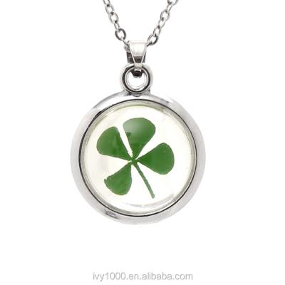 China Fashionable Green Four Lucky Pendant Clear Resin Rocket 4 Leaf Clover Necklace Pendant for sale