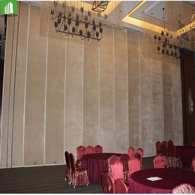 China Modern Movable MDF Partition Operable Soundproof Wall Panels For Hotel for sale