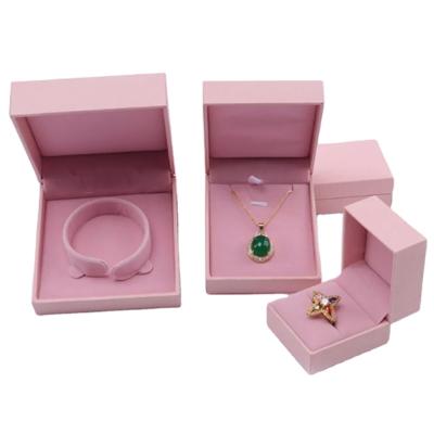 China Recyclable Pink Jewelry Box Rings Bracelet Necklace Paper Box Wedding Valentine Gift Packaging Box for sale