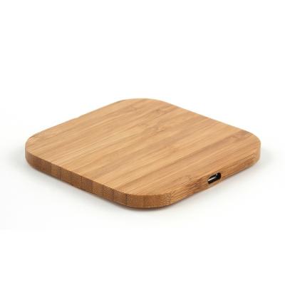 China Smart Phone Wireless Charging Station Qi Eco-Friendly Bamboo Wooden Portable Radio For Mobile Phones for sale