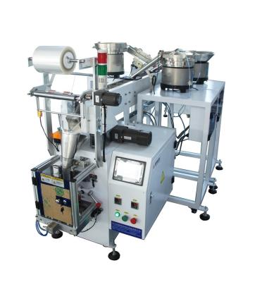 China New Goods Automatic Mixing Count Nuts Angle Type Dragging Bucket Plastic Film Packing Machine for sale