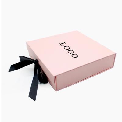 China Recycled Materials Recycled Custom Luxury Folding Fashion Gift Packaging Box for sale