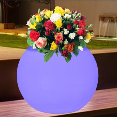 Cina CE/ROHS 16 colori variabili pentole di fiori luminose di forma rotonda PE rivestito per la decorazione in vendita