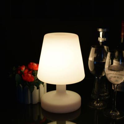 中国 Rechargeable cordless color changeable fat boy led table lamp 販売のため