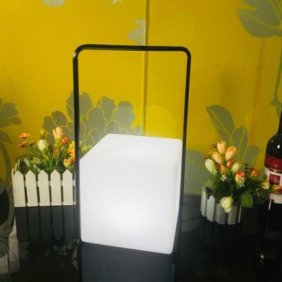 Chine Lumière LED portable décorative IP65 résistante à l'eau 16 couleurs changeantes à vendre