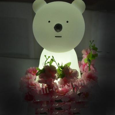 中国 Cartoon Bear Rechargeable LED Table Lamp 販売のため