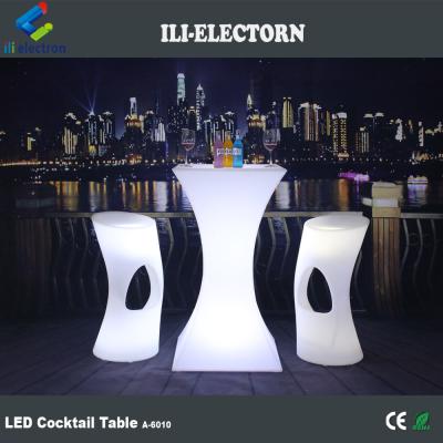 China Hot Sales Modern Party Events and Bar Used Remote Color Changing Decorative LED Square Cocktail Table à venda