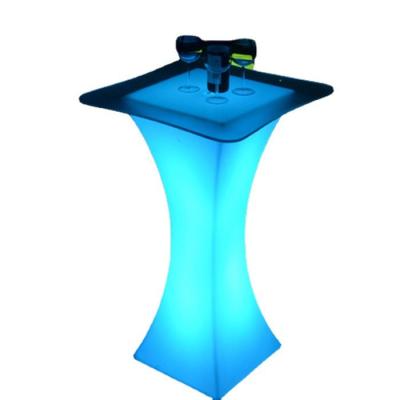 China LED Outdoor Table LED Glow Bar Table light up cocktail table en venta