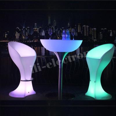 中国 Stylish rechargeable round PE plastic LED bar table/ LED coffee table/ night culb table 販売のため