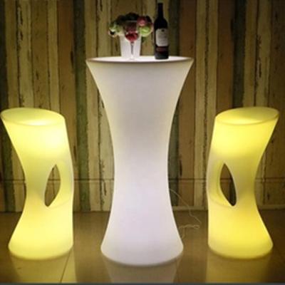 中国 Luminous Glow Mobile Cocktail Bar Table  Led Portable Cocktail Table 販売のため