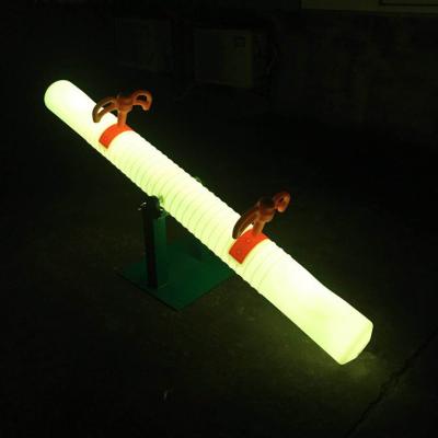 China Color Changing Plastic Led Lighted Seesaw For School en venta