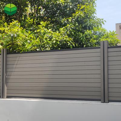 China Easily Assembled Garden WPC Wood Plastic Composition Sets Profile Louver Frame Aluminum Bar Fence Horizontal Privacy Balcony Slat Fence for sale