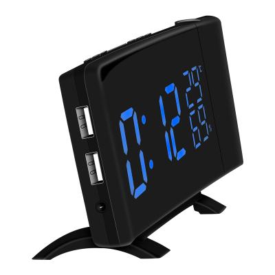 China Charging Radio 2 Port Radio USB Projection Clock 12/24 Hour With 2 Alarm Sounds for sale