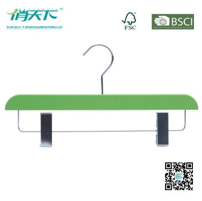 China Betterall Low-price Green Plastic Pant Hanger with Non-slip Clips for sale