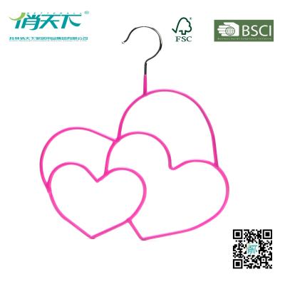 China Betterall Sweet Pink PVC Metal Hanger in Heart Shape for sale