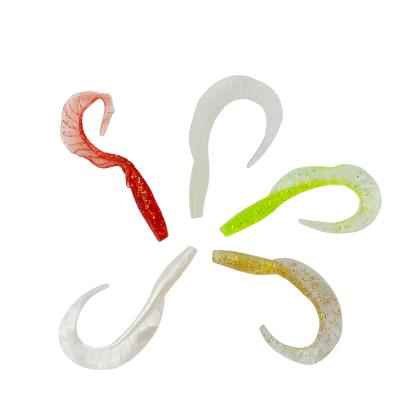 China Main Swimming Action 1.5g 65mm Vivid Fish Soft Lure Long Skirt Tail Bait Fishing Lure Worm Lure for sale