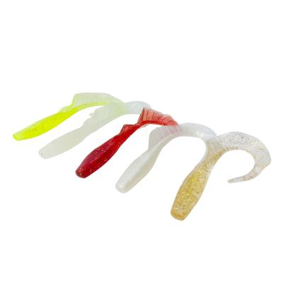 China Vivid Fish Swimming Action Leading 4g 90mm Glow Lure Skirt Freshwater Tail Fishing Artificial Jig Bait for sale