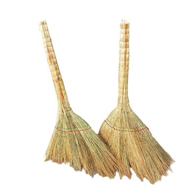 China Home natural sorghum broom: the broom is hand woven, clean and high quality sorghum - for sale