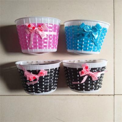 China High Quality Colorful Plastic Bicycle Basket / Basket With Bow For Girls Bike 20*11*17 for sale