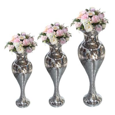 China Modern Tiny Small Square Glass Flower Vase Shinning Wedding Tall Glass Vase For Home Decor Glass for sale