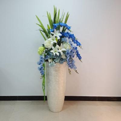 China Sea beige CLASSIC Shell Planters Mother Of Pearl large Colored Shell Vase For Home Decoration for sale