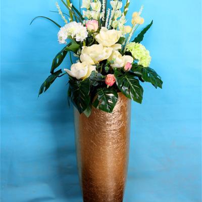 China Modern Fiberglass Flower Pot Desktop Decoration Gold Planter Pot Indoor Garden for sale